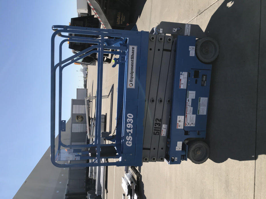 2019 Genie GS-1930 Fixed Rails with Chain Entry