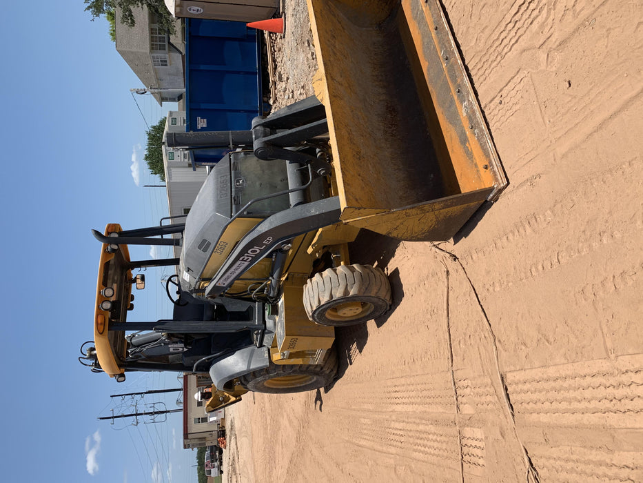 2019 John Deere 310LEP - Extendable Stick 4WD, Canopy, Extendable dipper, ISO Controls, Rear Auxiliary Hydraulics, Manual QC, Buckets: 12”, 18”, and 24”, 5 Year/5,000 Hr Extended Powertrain and Hydraulics Warranty