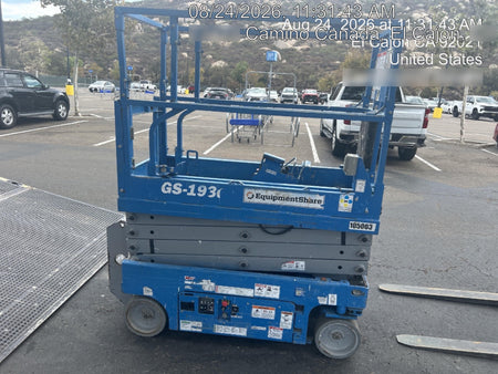 2020 Genie GS-1930 Solid Non Marking Tires, Beacon, Folding rails with half height swing gate, 800W Inverter