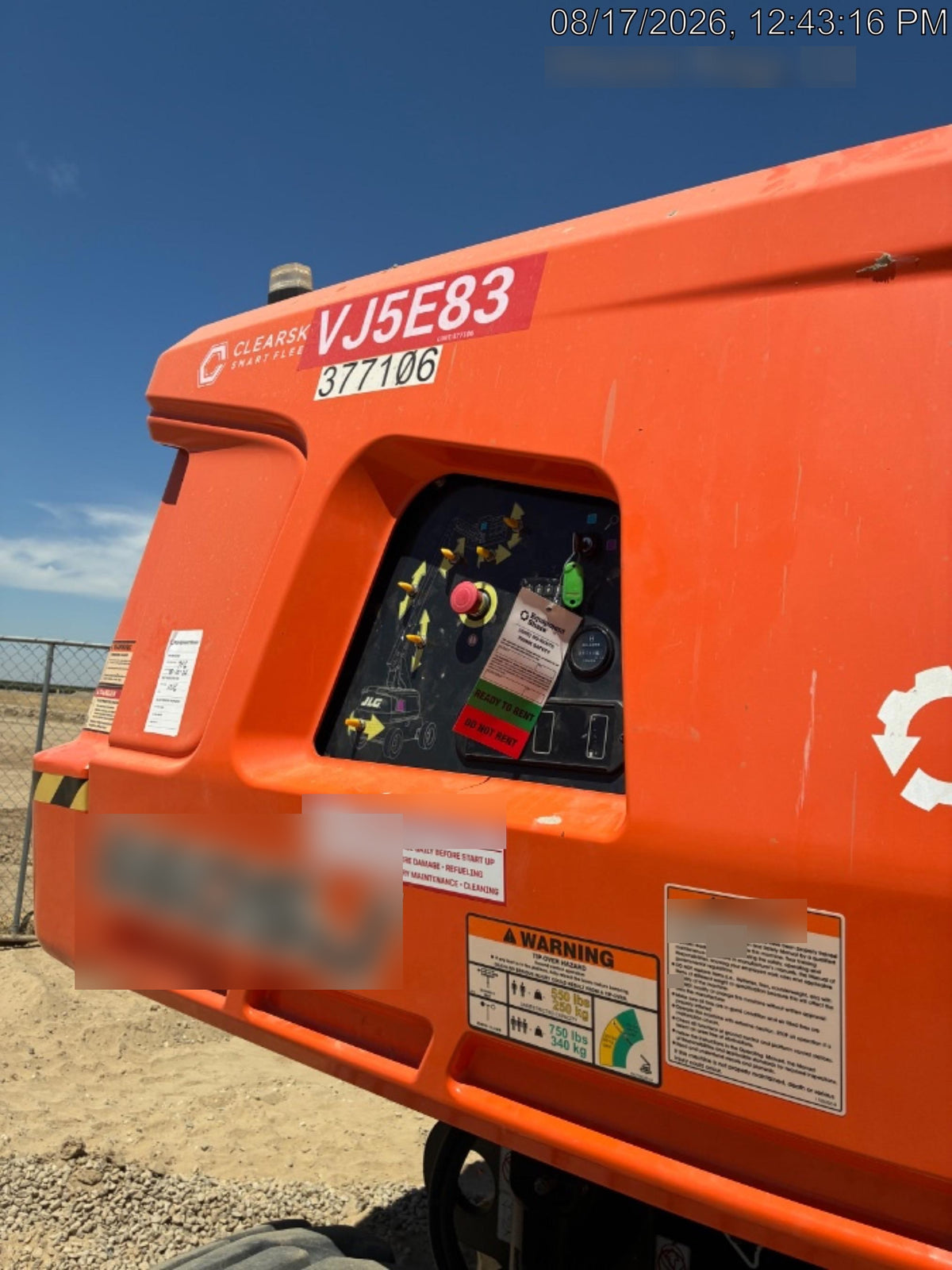 2023 JLG 660SJ