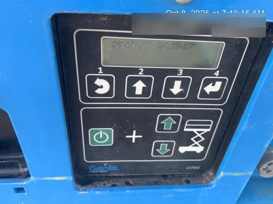 2019 Genie GS-4047 Folding rails with half height swing gate