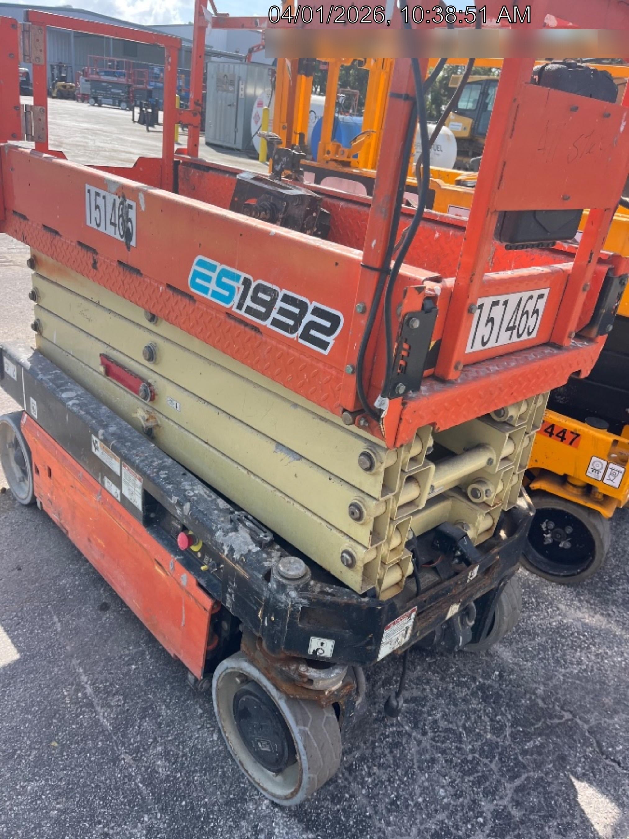 2021 JLG ES1932