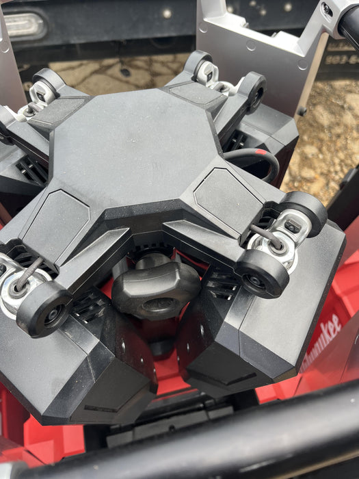 2023 MILWAUKEE MXF041-1XC