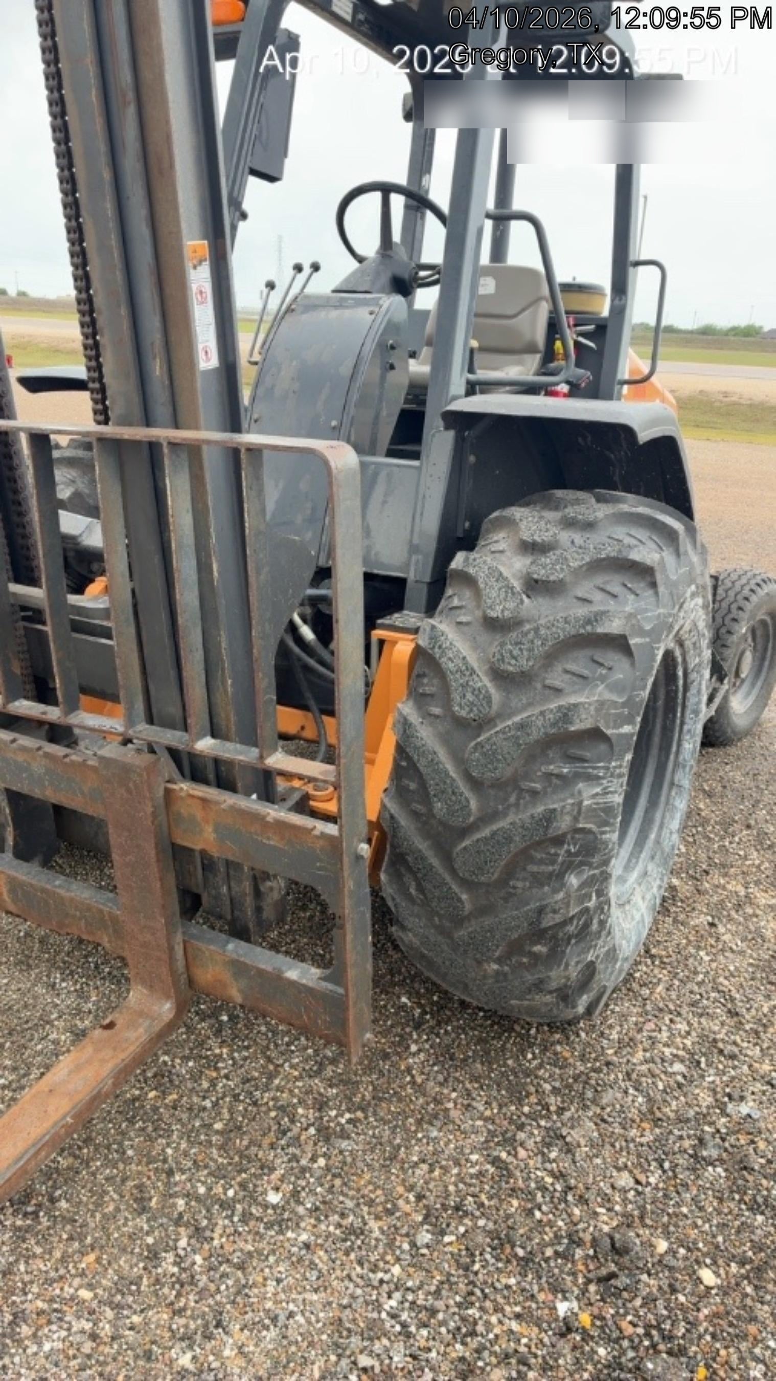 2021 CASE 586H