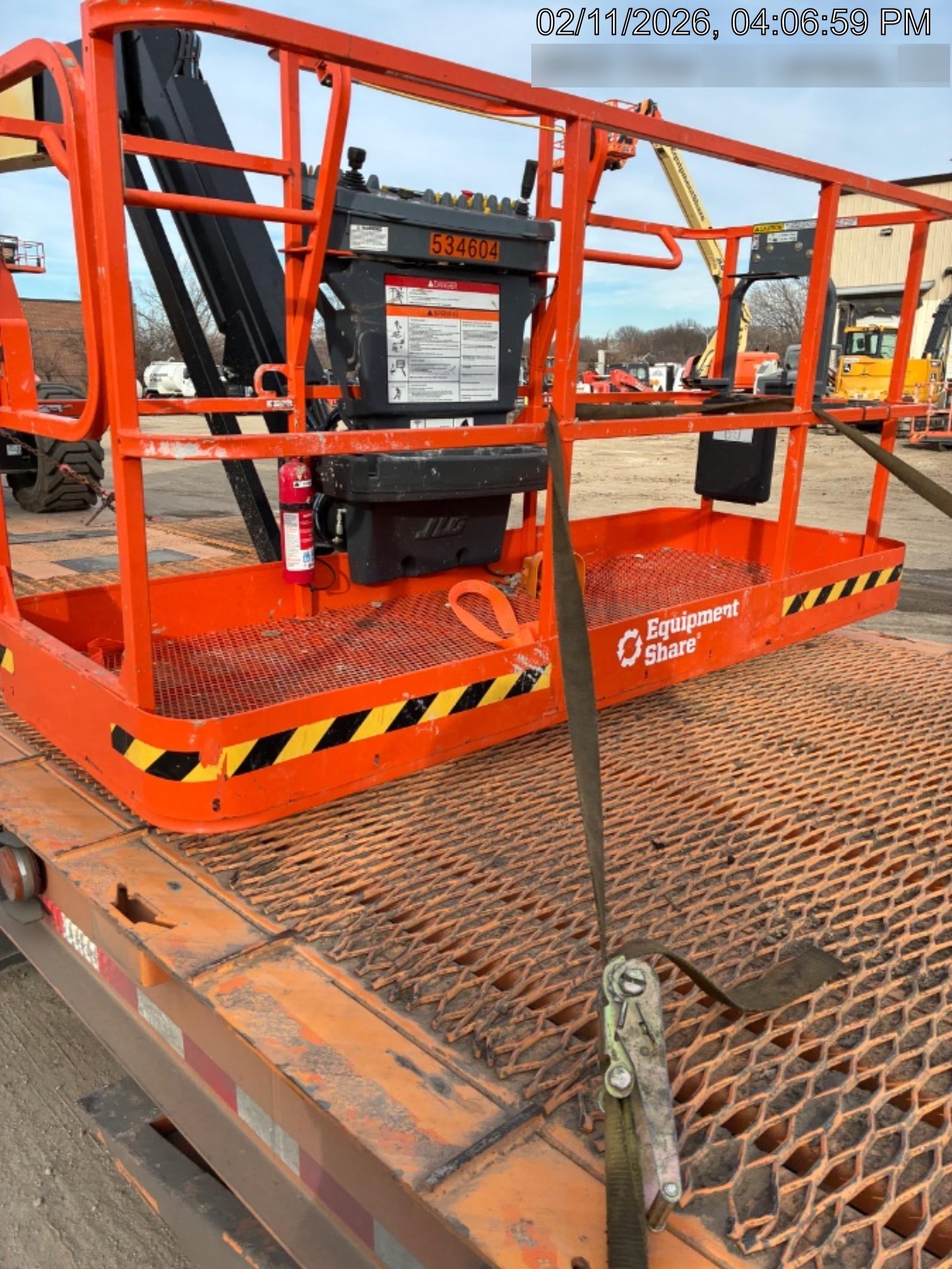 2025 JLG 800AJ