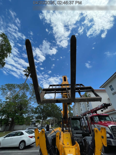2023 JCB 510-56