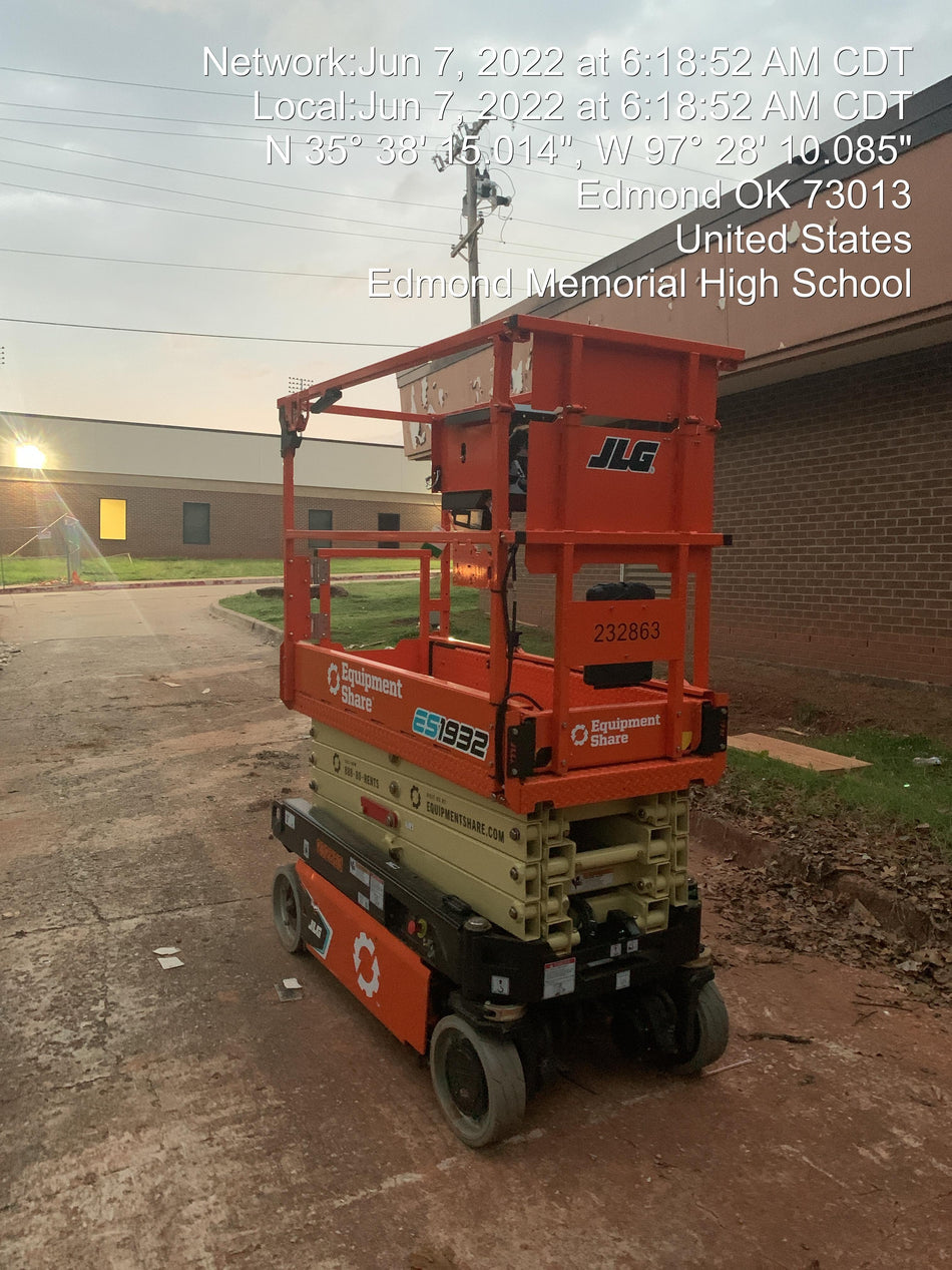 2022 JLG ES1932