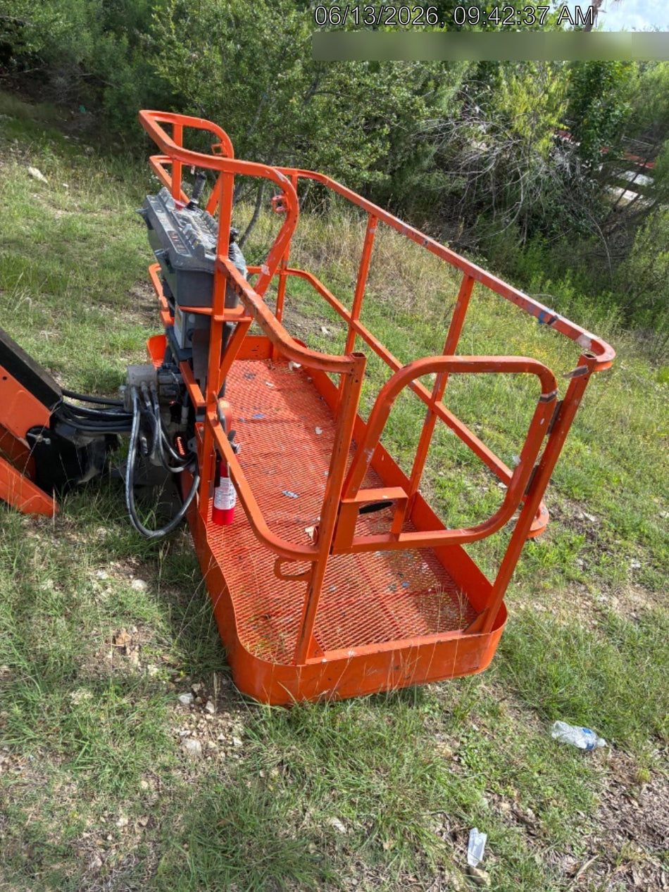 2019 JLG 660SJ