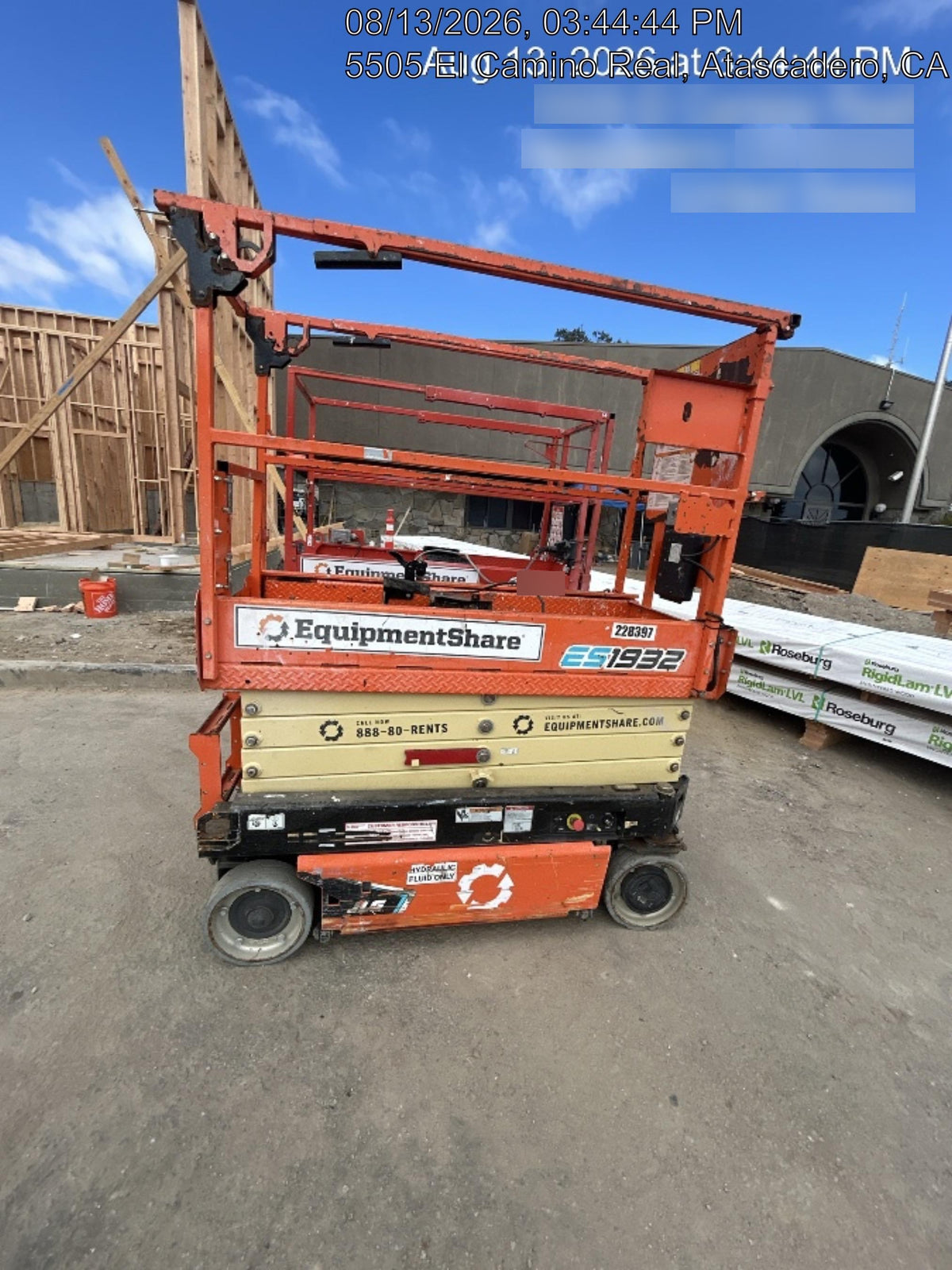 2022 JLG ES1932