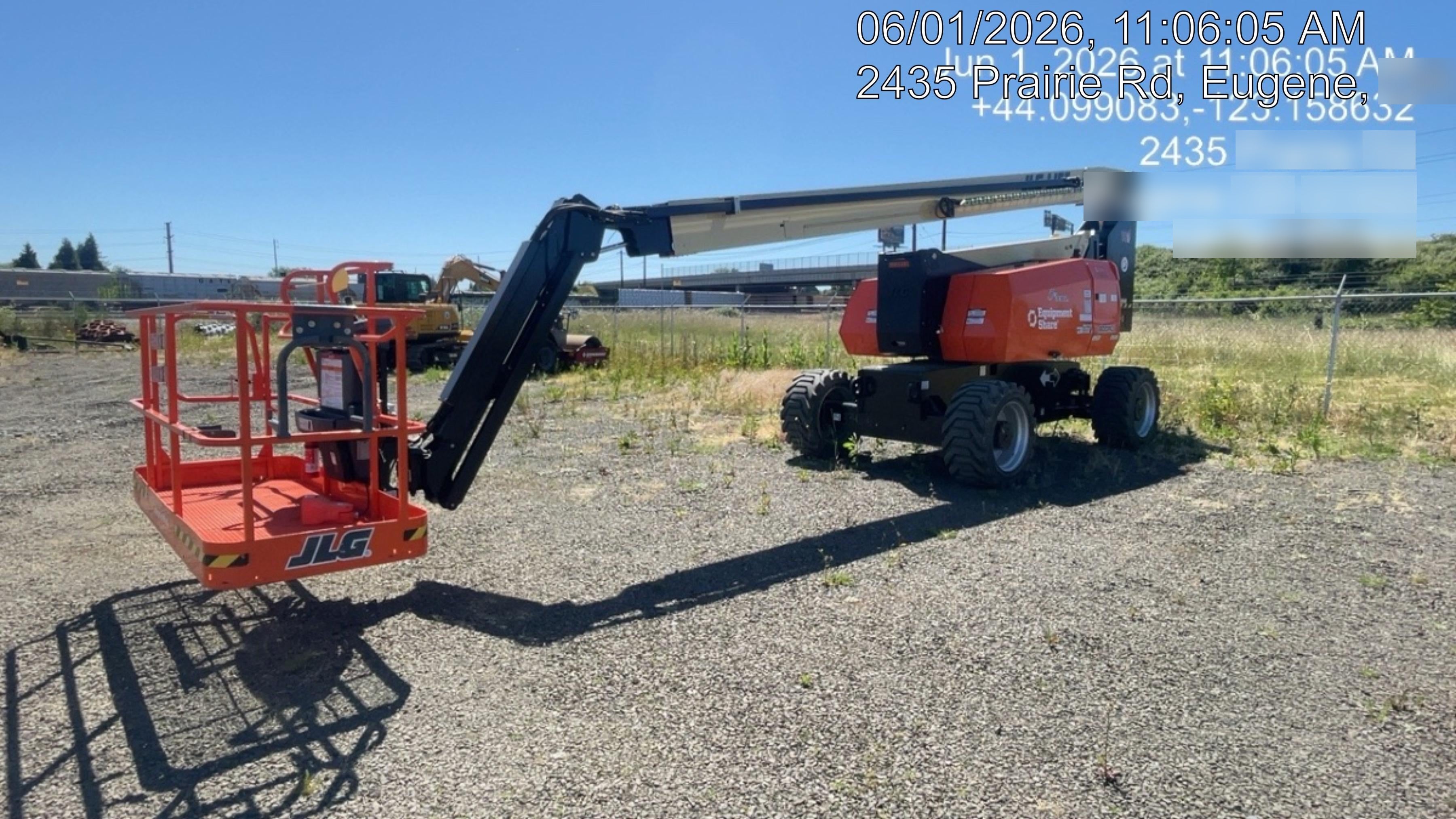 2025 JLG 800AJ