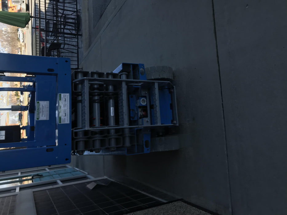 2019 Genie GS-2632 Folding rails with half height swing gate