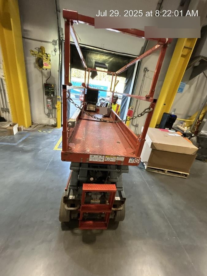2018 Skyjack SJIII-3226 Skyjack SJIII3226 Scissor Lift w/Trojan Batteries