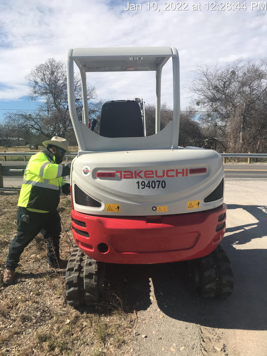 2021 TAKEUCHI TB235-2R