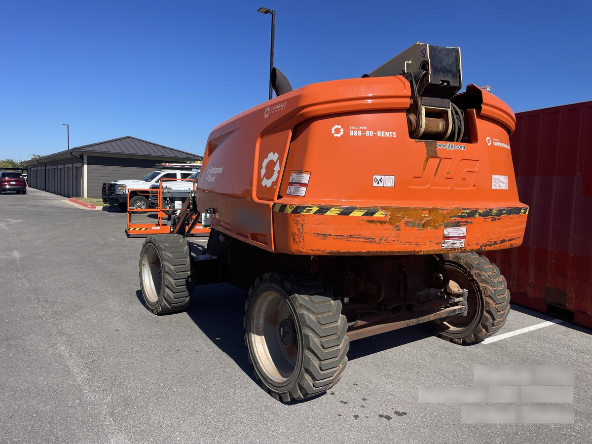 2023 JLG 660SJ