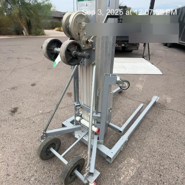 2023 GENIE SLC-24