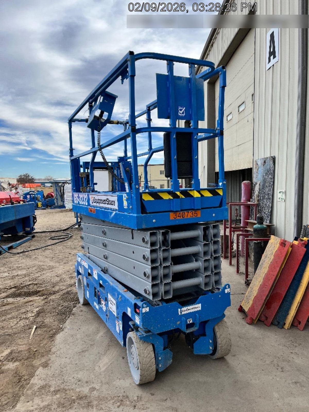 2023 GENIE GS-3232