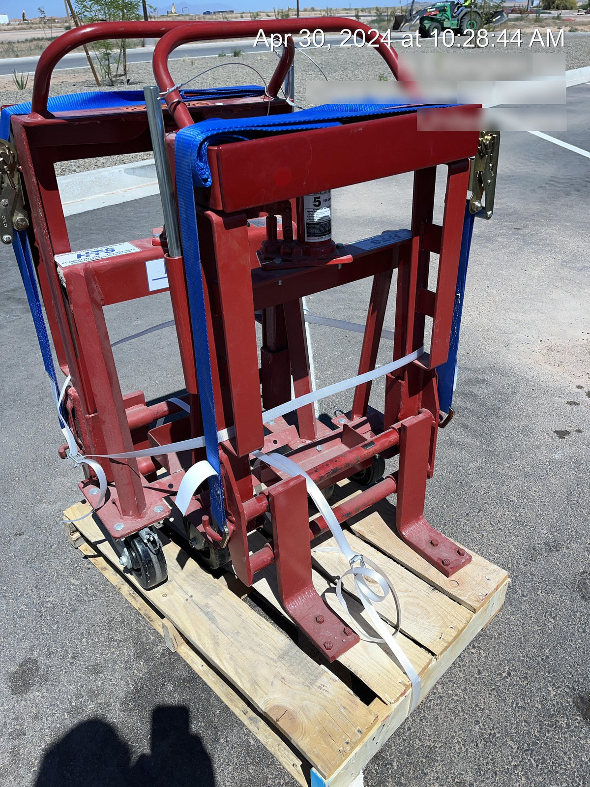 2022 ROL-A-LIFT M-6