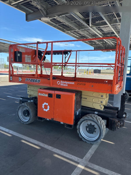 2022 JLG RT2669