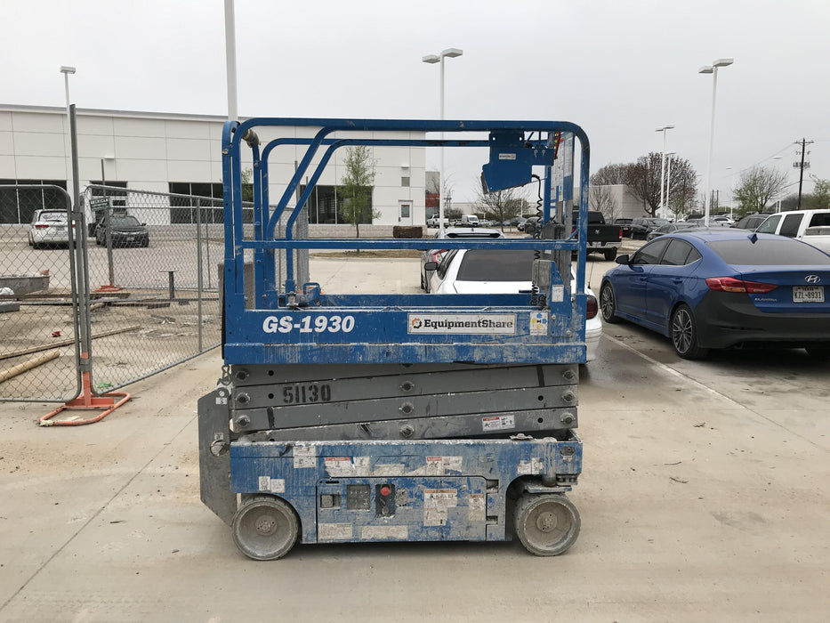 2019 Genie GS-1930 Fixed Rails with Chain Entry