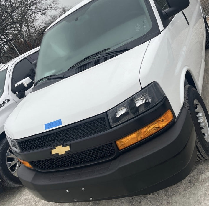2023 CHEVROLET Express Van - Rental