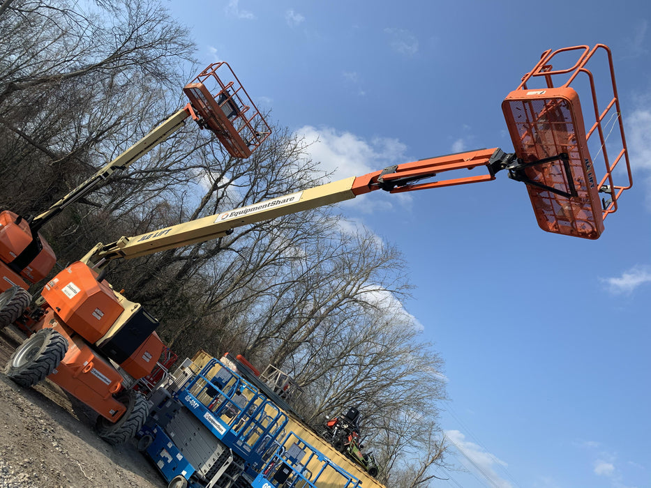 2019 JLG 800AJ