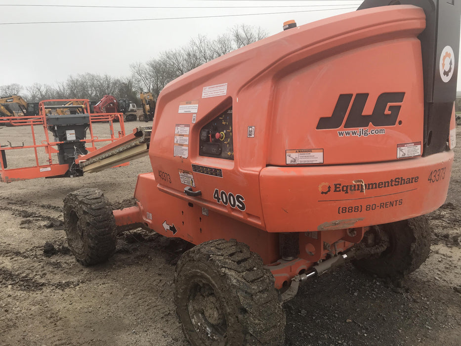 2019 JLG 400S