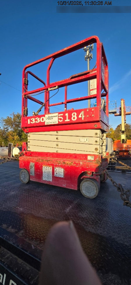 2017 MEC 1330SE 13' Scissor Lift w/2 Year Extended Full Warranty