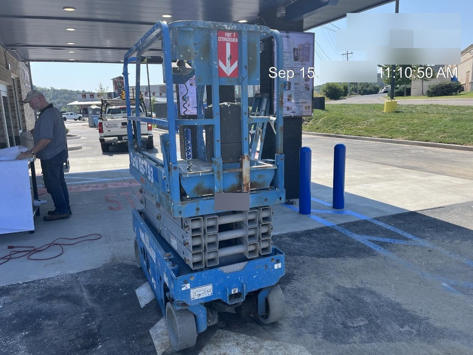 2019 Genie GS-1930 Fixed Rails with Chain Entry