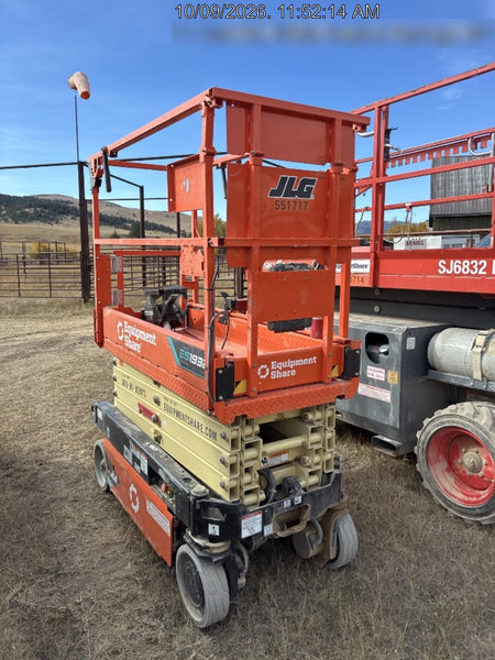 2025 JLG ES1932