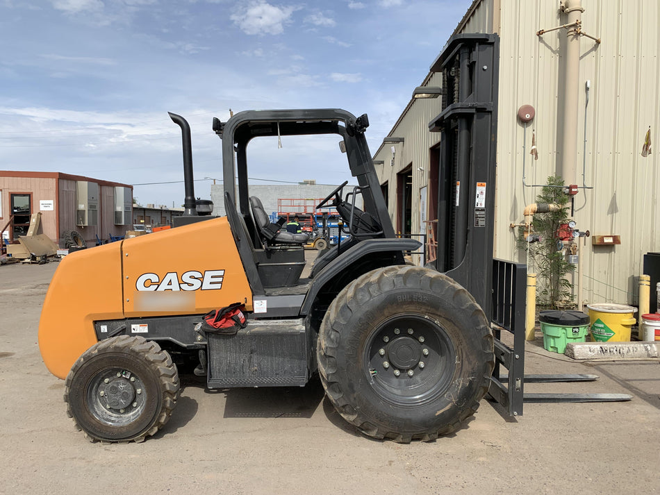 2022 CASE 588H