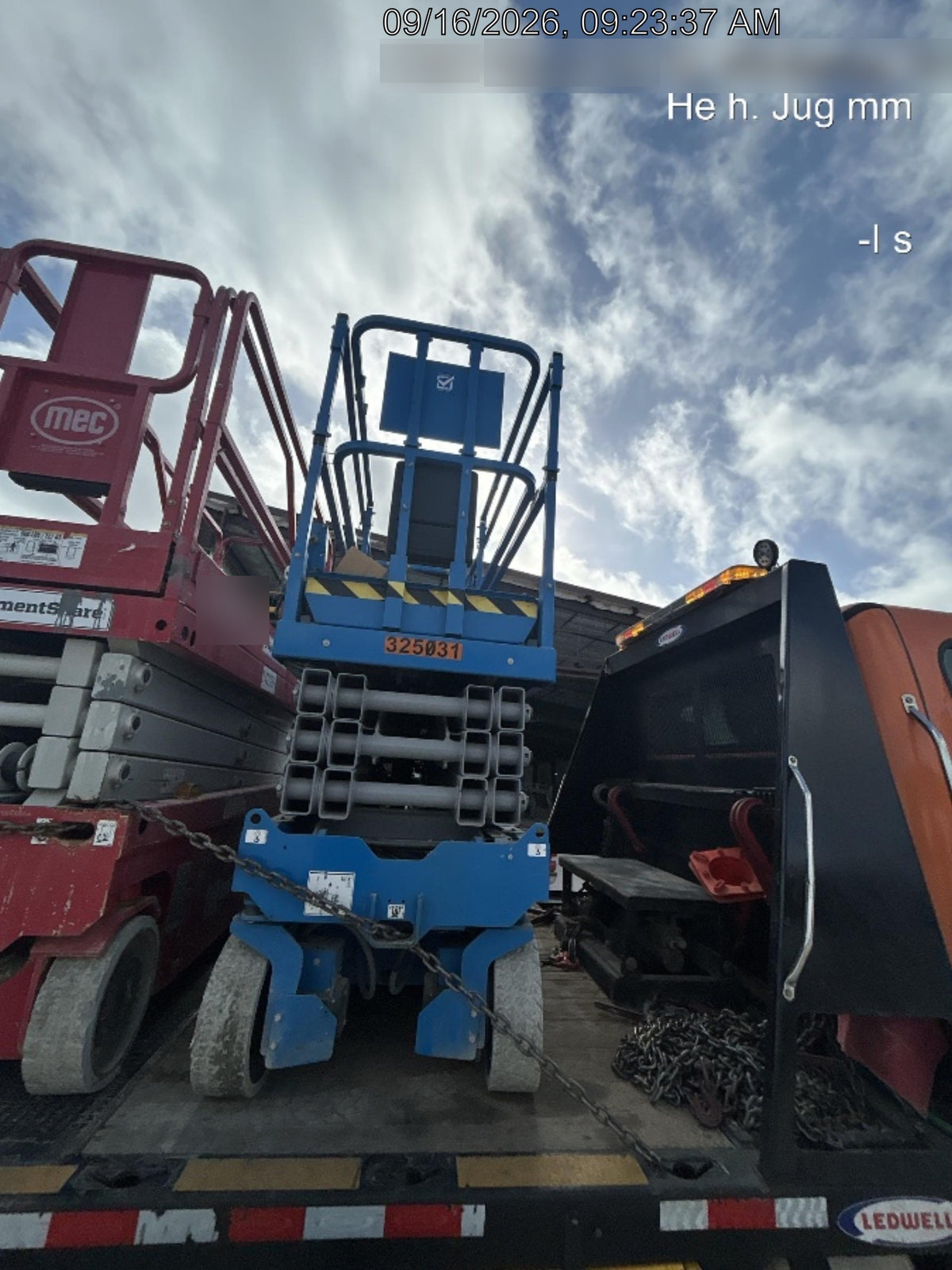 2023 GENIE GS-2632