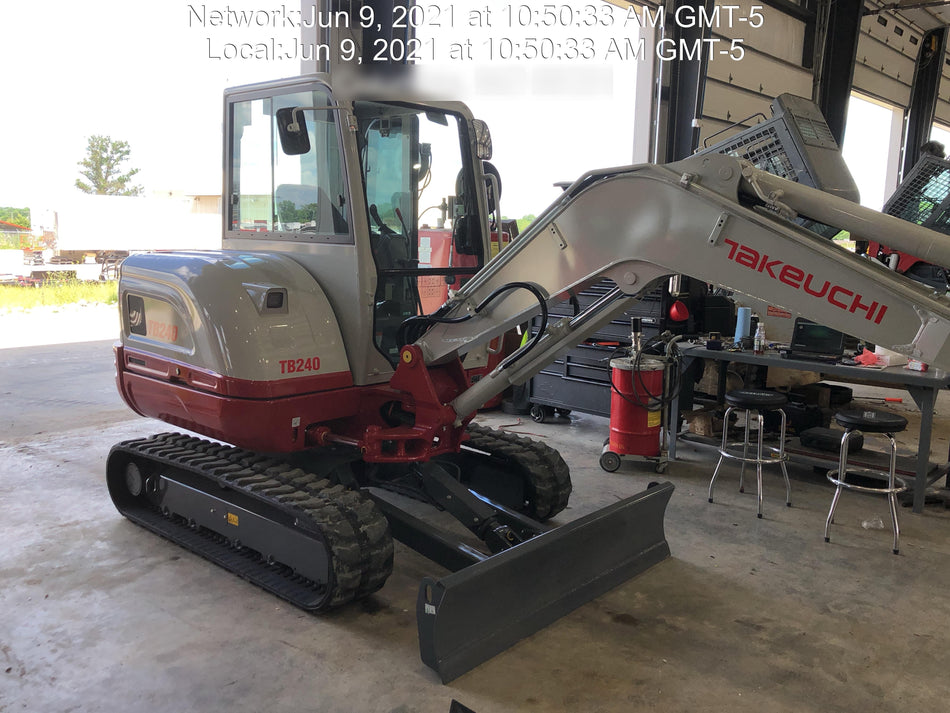 2021 TAKEUCHI TB240