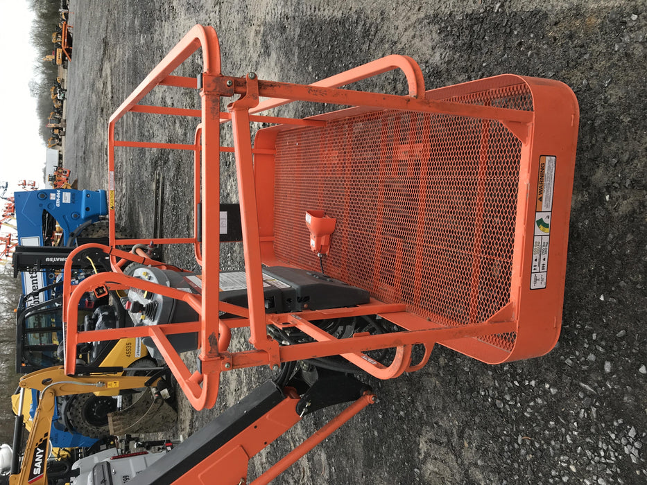 2019 JLG 660SJ