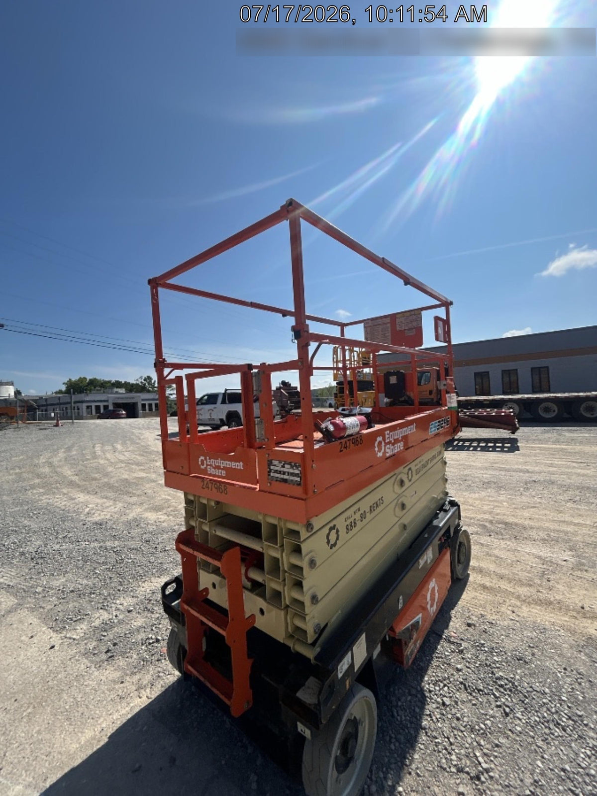2022 JLG ES3246