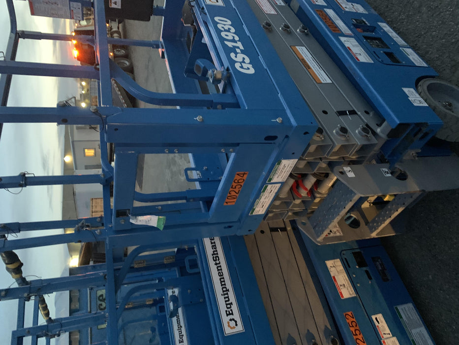 2020 Genie GS-1930 Solid Non Marking Tires, Beacon, Folding rails with half height swing gate, 800W Inverter