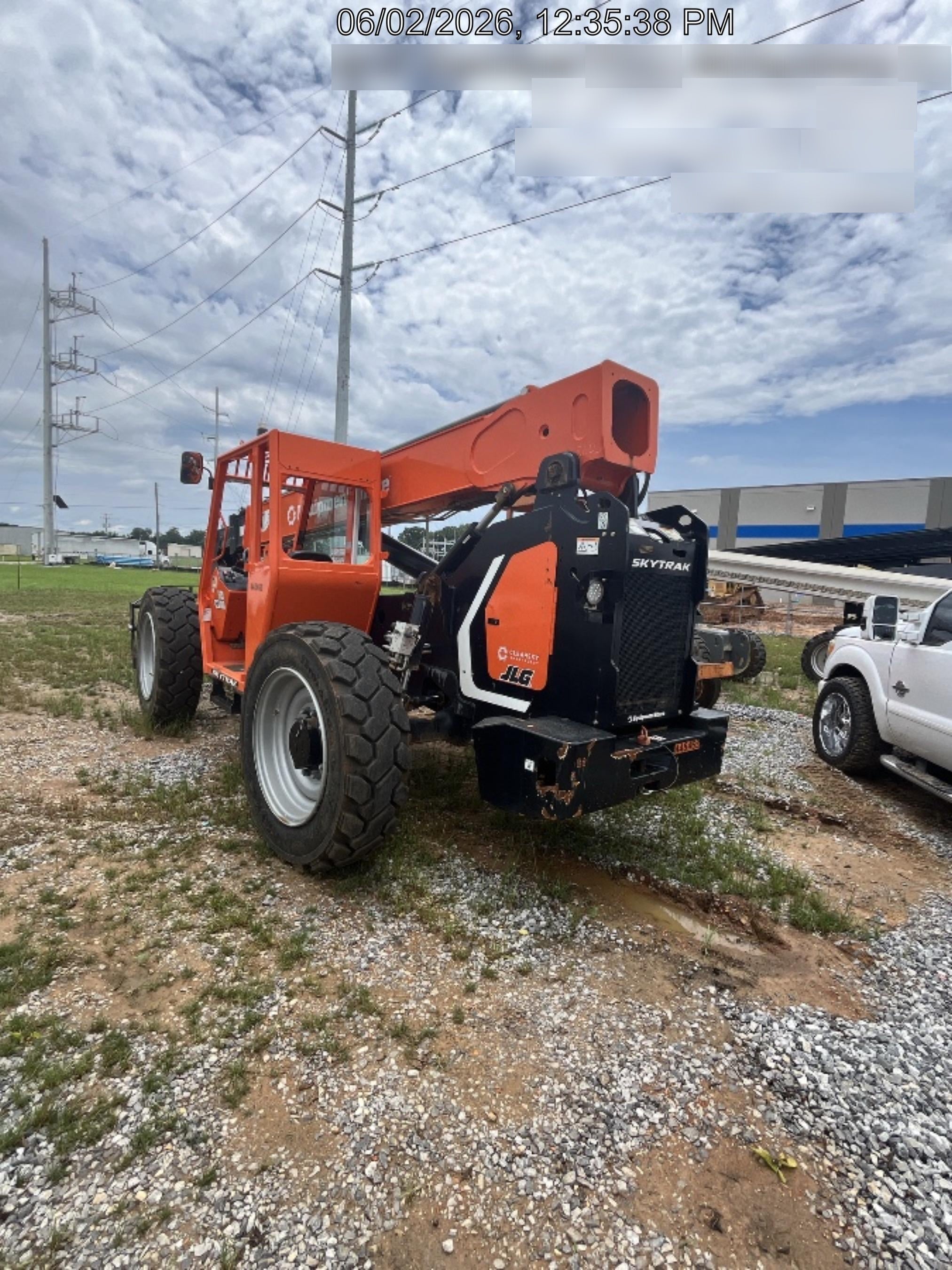 2024 SKYTRAK 8042
