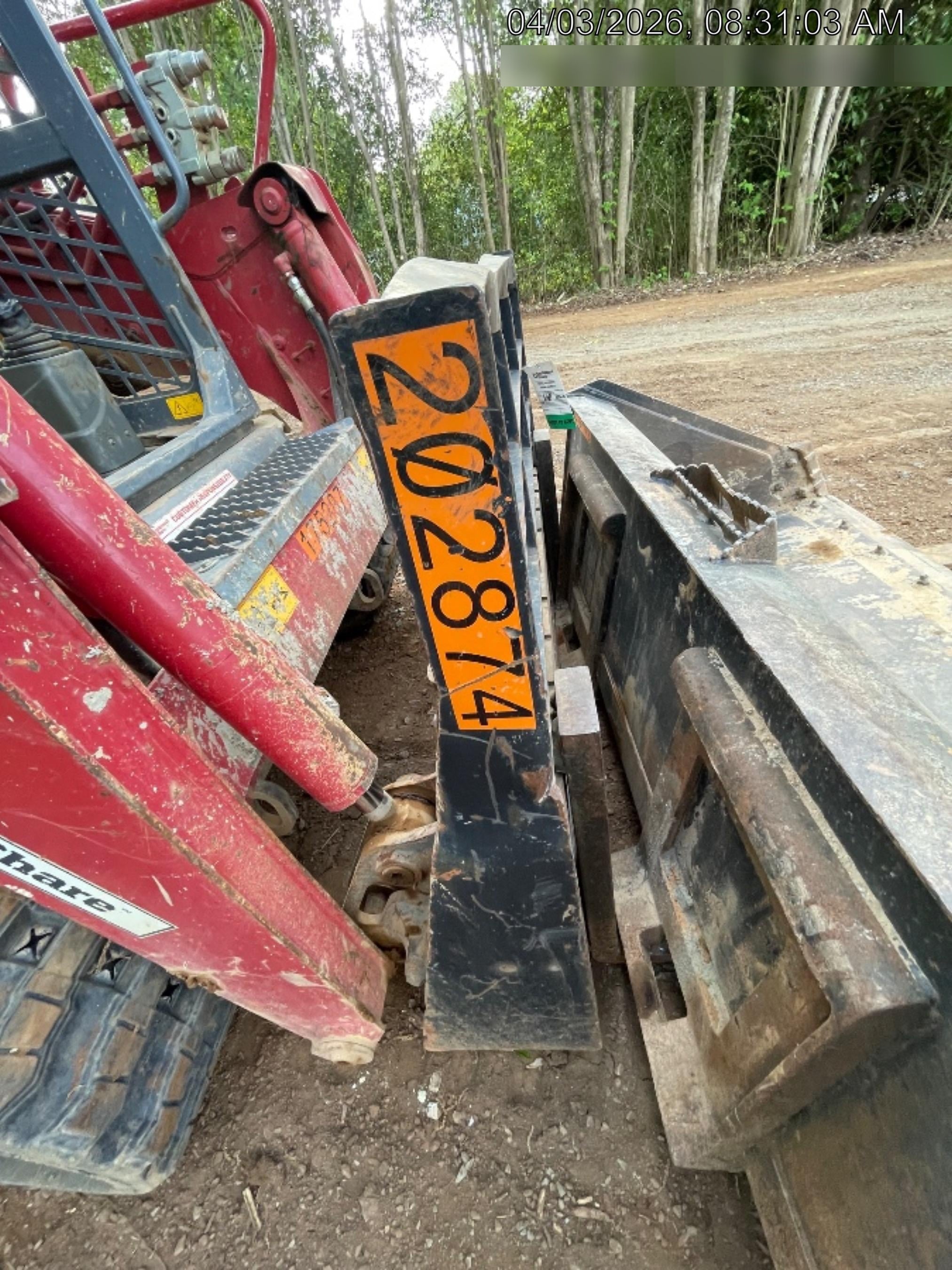 2022 ARROW MATERIAL HANDLING 60" Pallet Forks - Arrow