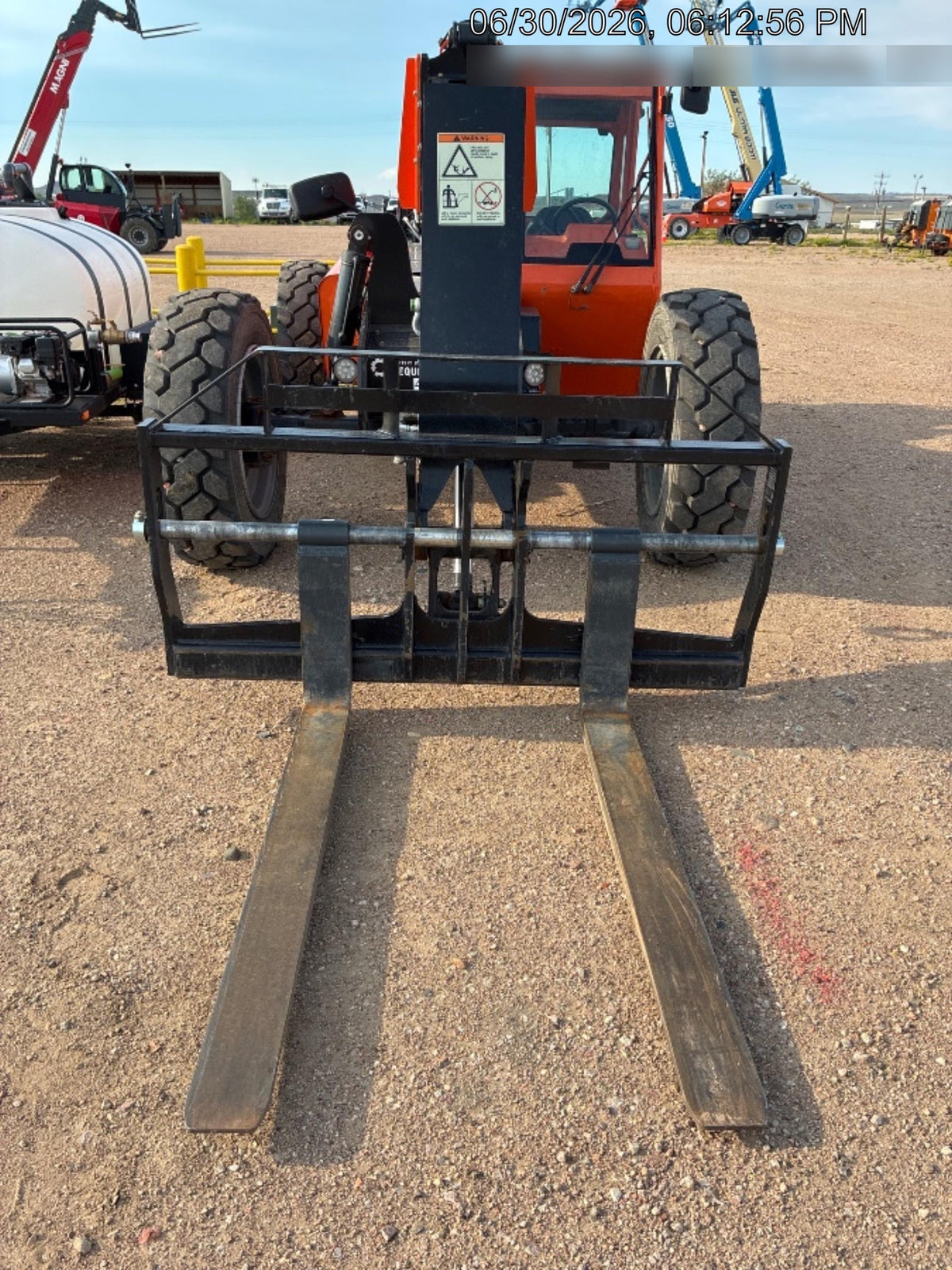 2024 SKYTRAK 8042