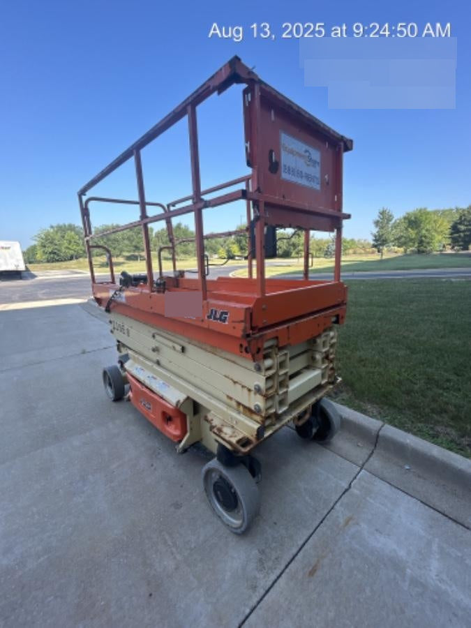 2016 JLG 3246ES