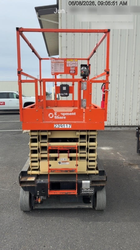 2022 JLG ES3246