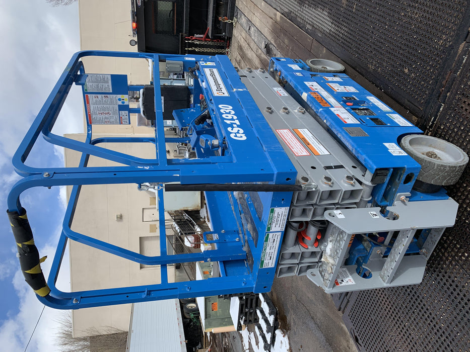 2020 Genie GS-1930 Fixed rails with chain entry gate - Pre A92.20