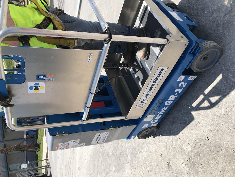 2020 GENIE GR-12