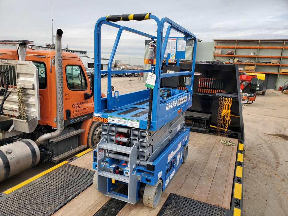 2019 Genie GS-1930 Fixed rails with chain Entry