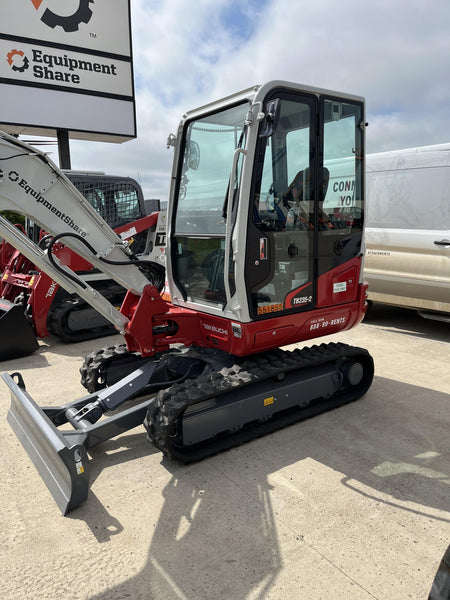 2025 TAKEUCHI TB235-2CR