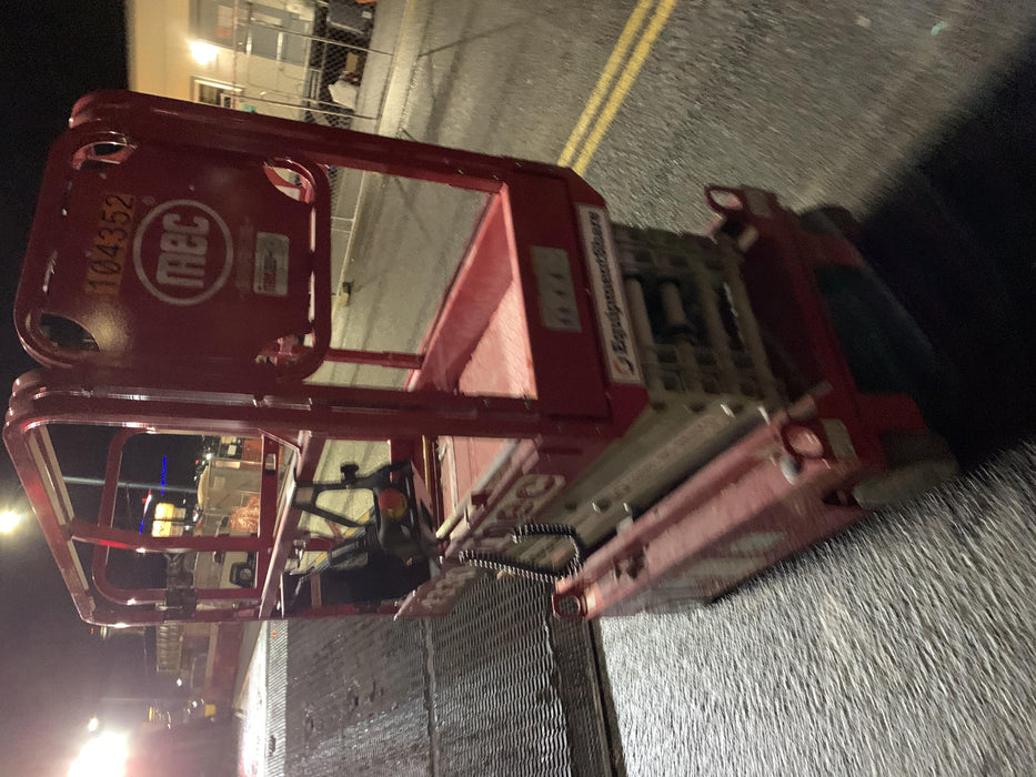 2020 MEC 1330SE Solid NM Tires, Steel Swing out Doors, LCS, Beacon, 900W Inverter