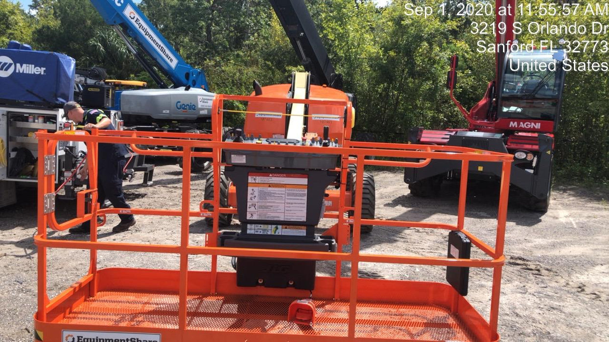 2020 JLG 400S