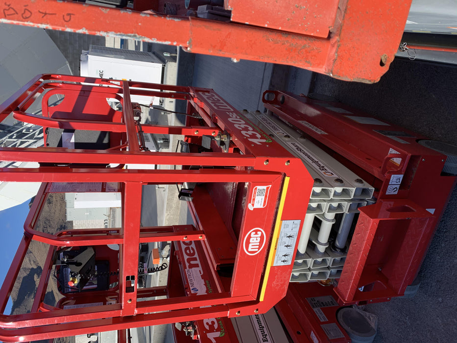 2020 MEC 1330SE Solid NM Tires, Steel Swing out Doors, LCS, Beacon, 900W Invertor