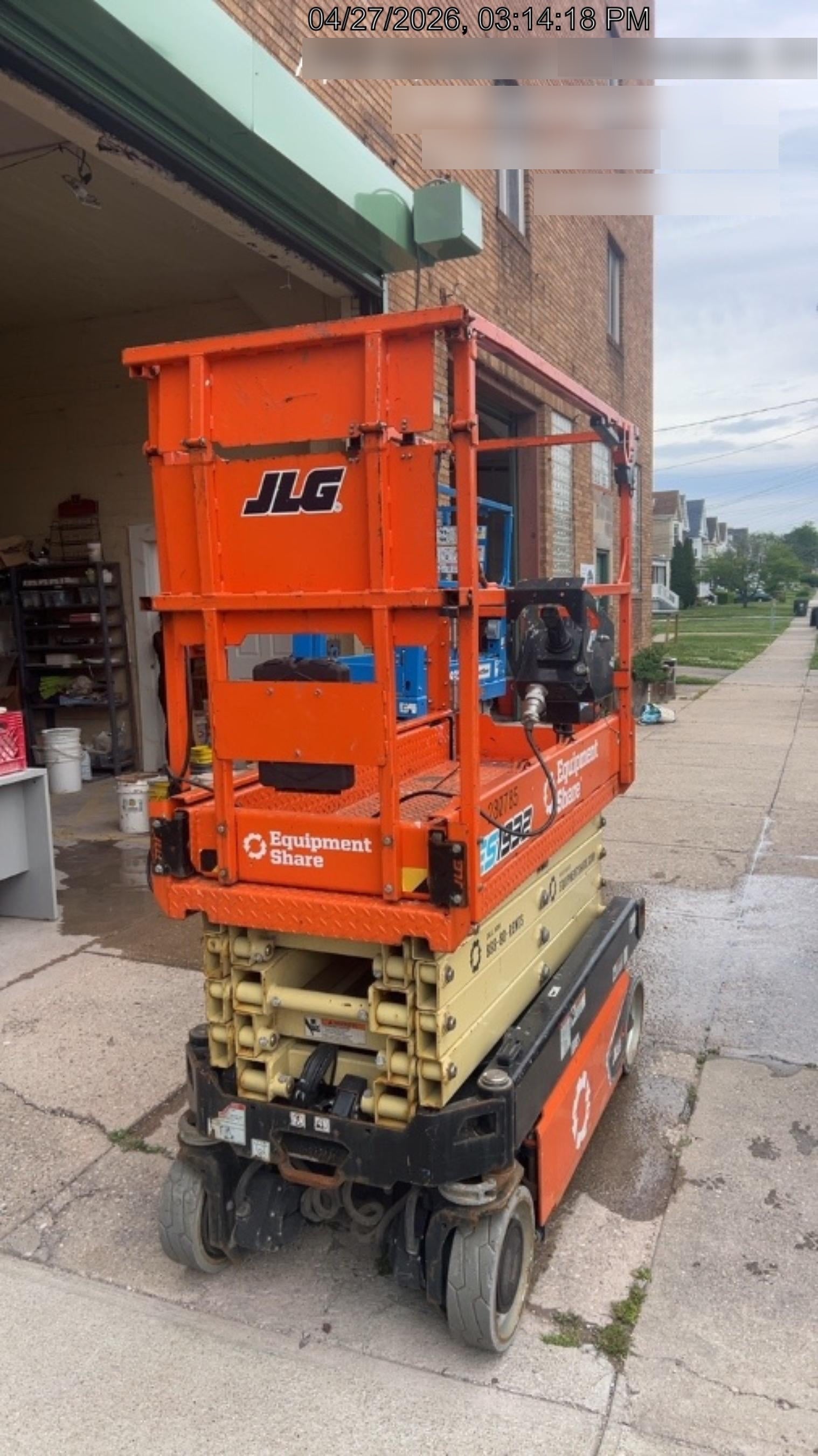 2022 JLG ES1932