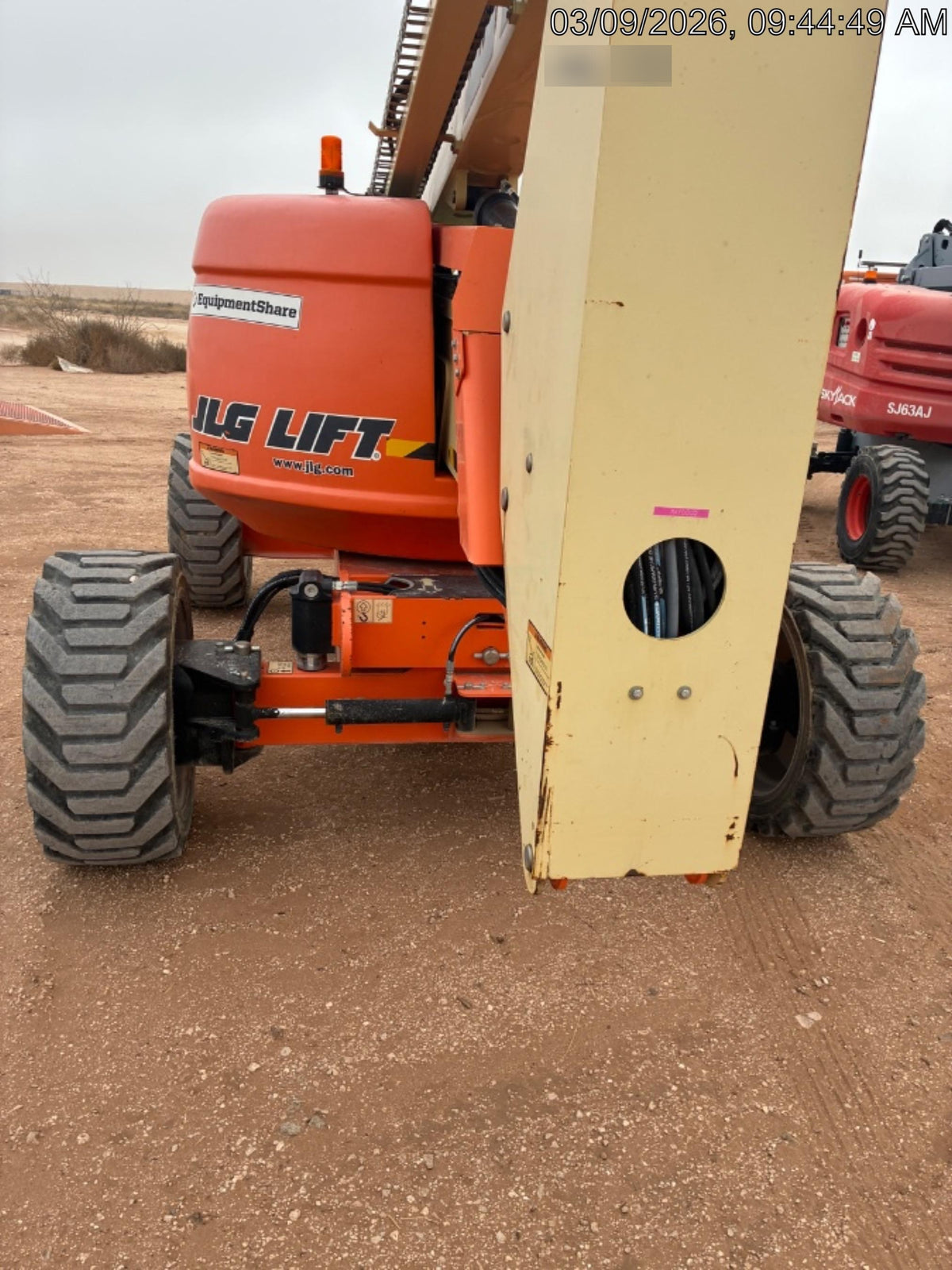 2019 JLG 600AJ