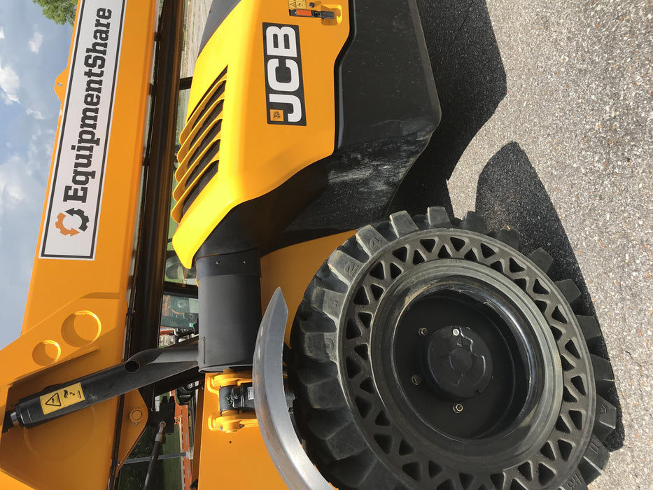 2019 JCB 509-42 Open ROPS, 74 HP, Solid Tires, Worklights, Beacon, Aux Hydraulics, Lifting Eye 66" Carriage/60" Forks